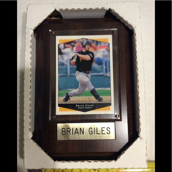 *MAKE OFFER* BRIAN GILES PIRATES OUTFIELDER PLAQUE - Picture 1 of 6